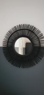 Zwarte Rotan Spiegel - Stijlvol & Uniek!, Huis en Inrichting, Woonaccessoires | Spiegels, Ophalen, Rond, Zo goed als nieuw, Minder dan 100 cm