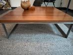 Bert Plantagie vierkante notenhouten salontafel, Ophalen, Gebruikt, 100 tot 150 cm, Vierkant