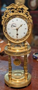 Antieke Franse vuurvergulde bronzen pendule. €500.  39 cm ho, Antiek en Kunst, Ophalen