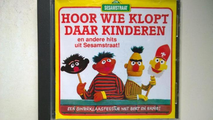 Bert En Ernie - Hoor Wie Klopt Daar Kinderen, Cd's en Dvd's, Cd's | Kerst en Sinterklaas, Zo goed als nieuw, Sinterklaas, Ophalen of Verzenden
