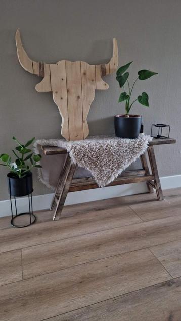 Sidetable Alabama beschikbaar voor biedingen