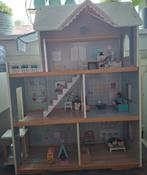 Groot poppenhuis, Ophalen, Zo goed als nieuw, Poppenhuis