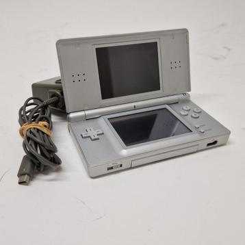 Nintendo DS Lite Zilver | Nette staat beschikbaar voor biedingen