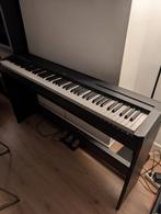 Yamaha P-45 digitale piano met pedalen en standaard, Muziek en Instrumenten, Ophalen, Zo goed als nieuw, Zwart