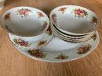 Servies Wawel 9 delig bloem motief met gouden rand, Ophalen