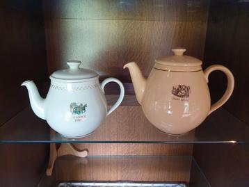 Douwe Egberts koffiepot en Pickwick theepot  beschikbaar voor biedingen