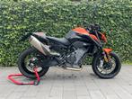 KTM duke 890 2022 7900 km tech pack + track pack + akrapovic, Motoren, Motoren | KTM, 2 cilinders, 889 cc, Meer dan 35 kW, Minimaal motorrijbewijs A1