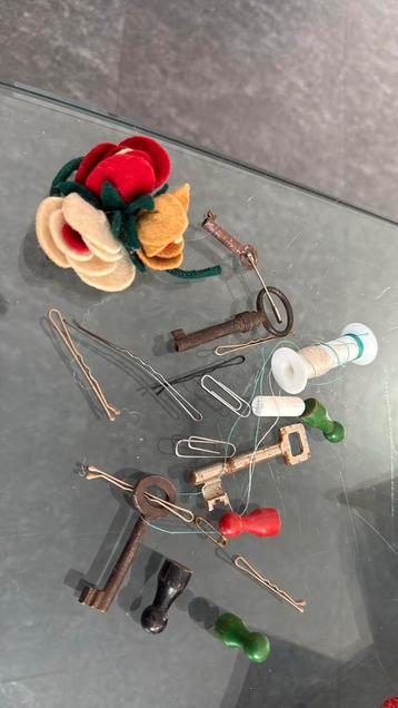 Rommeltjes uit een doosje beschikbaar voor biedingen
