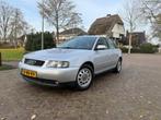 Audi A3 1.6 Attraction | Cruise | Clima | Bluetooth, Auto's, Voorwielaandrijving, Stof, Gebruikt, Zwart