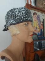 Leuke oude hoed met strikje en voile, Antiek en Kunst, Antiek | Kleding en Accessoires, Ophalen of Verzenden, Dames
