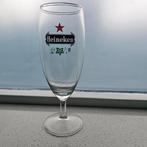 Oud Heineken glas op voet "donkergroen logo", Ophalen of Verzenden, Nieuw, Glas of Glazen, Heineken