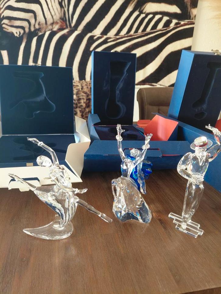 3,jaarstukken magic of dance met originele verpakkingen, Verzamelen, Swarovski, Zo goed als nieuw, Figuurtje, Ophalen of Verzenden