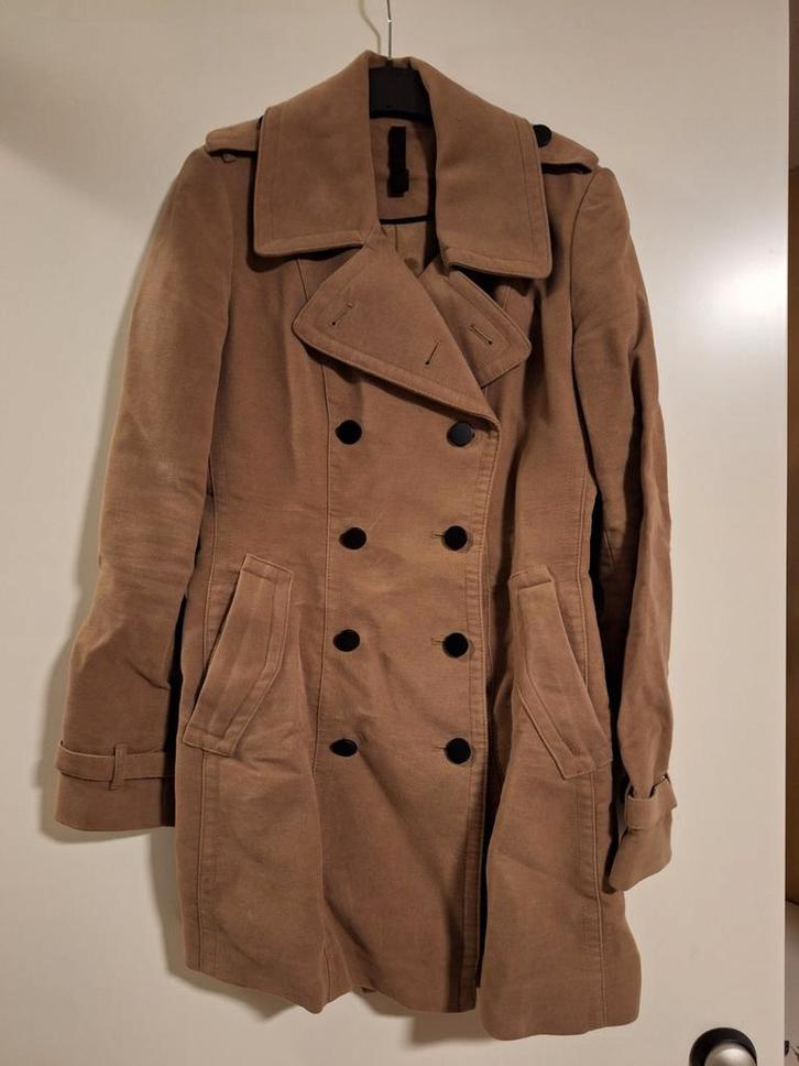 Te koop: nieuwe bruine jas, maat 36. Merk: Mango, Kleding | Dames, Jassen | Winter, Zo goed als nieuw, Maat 36 (S), Bruin, Ophalen of Verzenden