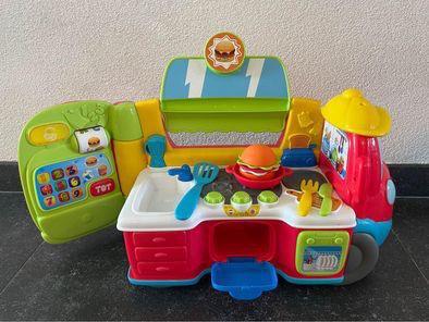 Foodtruck speelrestaurant Chicco (speelkeuken licht/geluid), Kinderen en Baby's, Speelgoed | Overig, Zo goed als nieuw, Ophalen of Verzenden