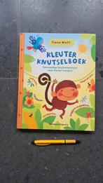 Kleurrijk Kleuter Knutselboek - Fiona Watt, Gelezen, Ophalen of Verzenden, Voorleesboek, 5 of 6 jaar