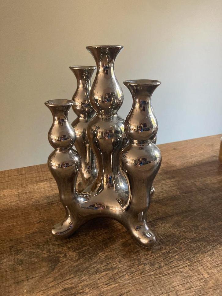 5 armige kandelaar. Zilverkleurig. In prima staat., Antiek en Kunst, Antiek | Kandelaars, Koper of Brons, Ophalen of Verzenden