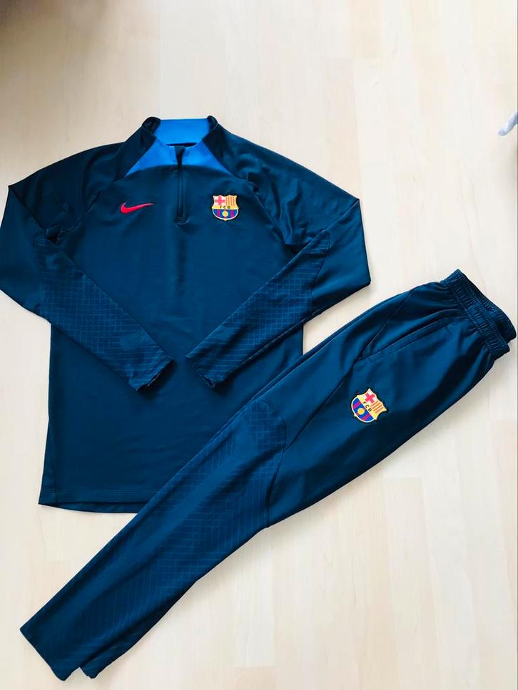 Origineel Nike Barcelona Trainingspak 2024/2025 Maat S, Kleding | Heren, Sportkleding, Zo goed als nieuw, Voetbal, Maat 46 (S) of kleiner