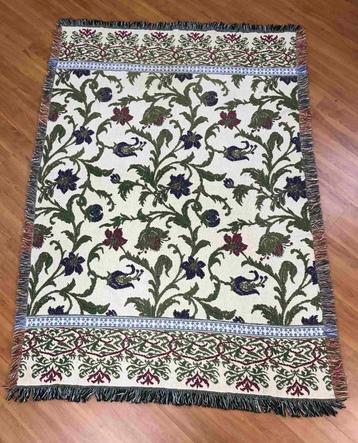 Grand foulard met roze en paarse bloemen 172/115 beschikbaar voor biedingen