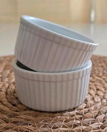 2 Souffle-schaaltjes - zgan beschikbaar voor biedingen