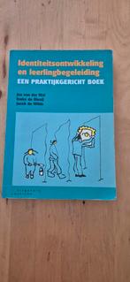 J. de Wilde - Identiteitsontwikkeling en leerlingbegeleiding, Ophalen of Verzenden, Zo goed als nieuw, J. de Wilde; I. de Mooij; Jaap van der Wal