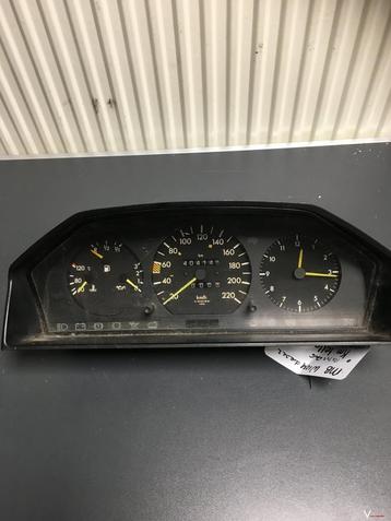 Mercedes W124   Diesel  1985     124 542 6806   Km Tellerklo beschikbaar voor biedingen