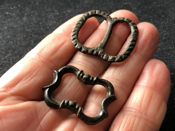 Bodemvondst AMSTERDAM 17de eeuwse RIEMGESPEN intact mooi., Antiek en Kunst, Curiosa en Brocante, Ophalen of Verzenden