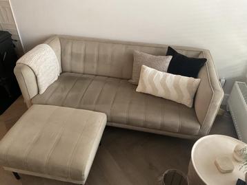 Bank/hocker/love seat 