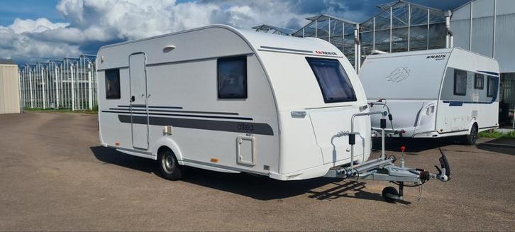 Adria Altea 462 PU, Caravans en Kamperen, Caravans, Bedrijf, tot en met 5, 1000 - 1250 kg, Treinzit, Adria, Frans bed, 4 tot 5 meter