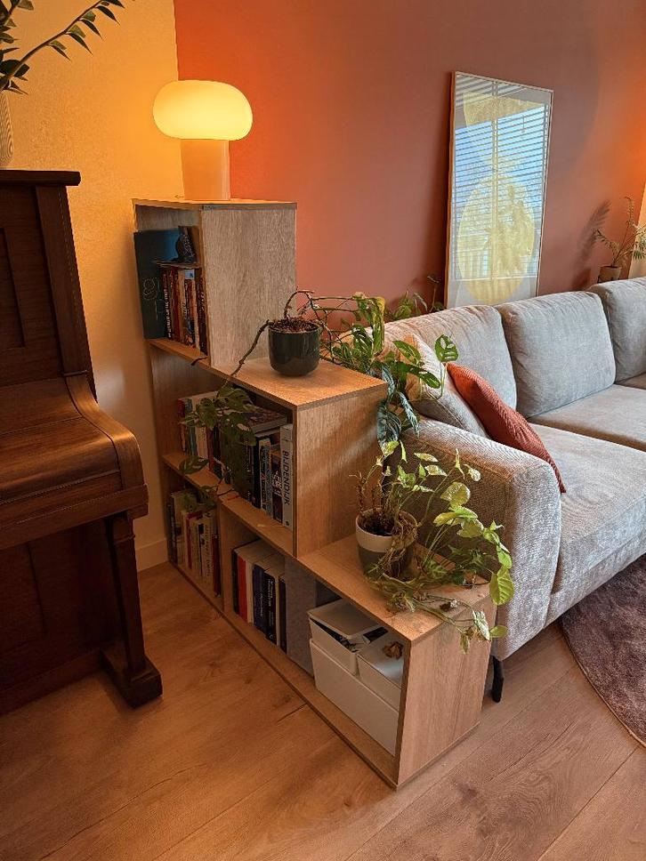 Trapvormige roomdivider kastje, Huis en Inrichting, Kasten | Boekenkasten, Zo goed als nieuw, 100 tot 150 cm, 100 tot 150 cm, 25 tot 50 cm