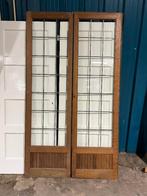 Smalle set antieke ensuite openslaande deuren glas in lood
