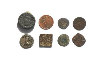 Wereld lot met 8 bodemvondsten (incl. 6 oude munten) beschikbaar voor biedingen