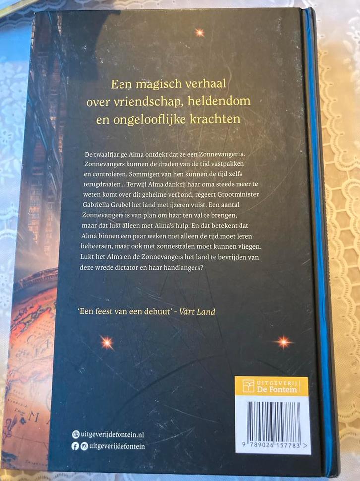 Zonnevangers: Het geheime verbond - Ida Tufte Michelsen, Boeken, Fantasy, Zo goed als nieuw, Ophalen of Verzenden