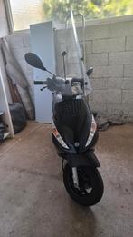 piaggio zip 2022, 5554 km, Fietsen en Brommers, Scooters | Piaggio, Ophalen, Maximaal 45 km/u, Zip, Zo goed als nieuw