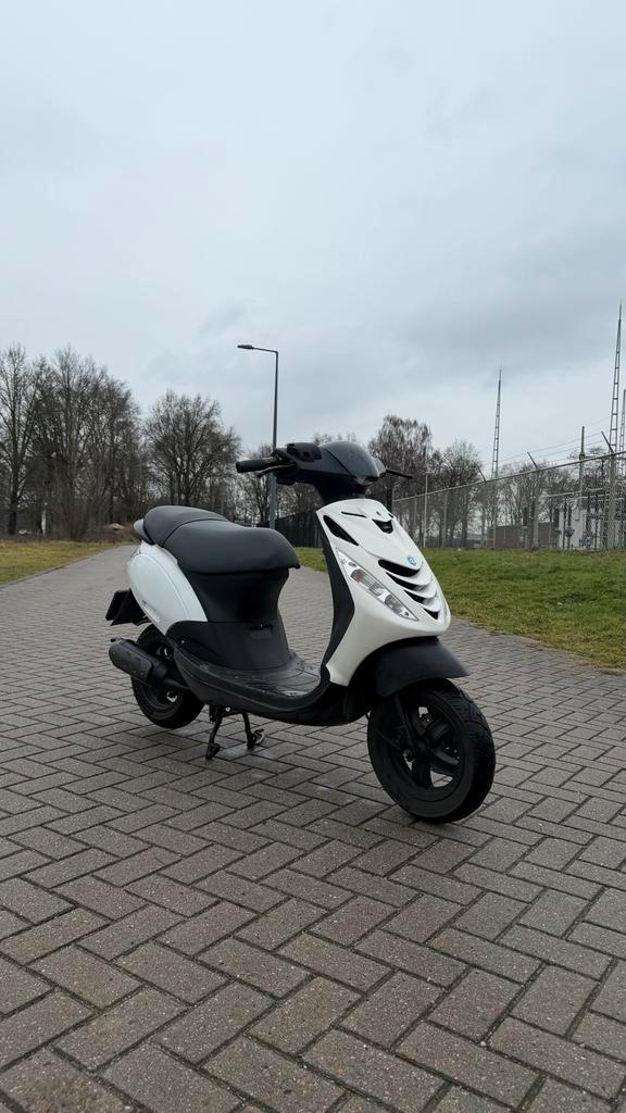 Zip scooter in onderdelen te koop, Fietsen en Brommers, Scooters | Yamaha, Gebruikt, Overige modellen, Maximaal 25 km/u, Benzine