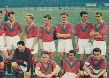 Vintage knipsel 1958 ADO voetbal elftal Den Haag beschikbaar voor biedingen