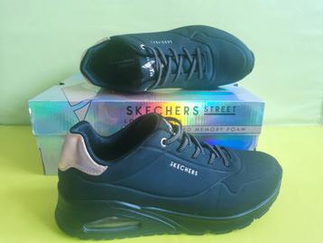 Sketchers Uno Black  beschikbaar voor biedingen