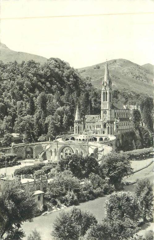 (381-348-009) Lourdes La Basilique, Verzamelen, Ansichtkaarten | Buitenland, Frankrijk, Voor 1920, Verzenden