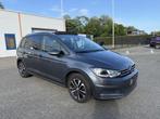 Volkswagen Touran 1.5 TSI Highline 7p|Pano|Pdc||cam|full, Stof, 4 cilinders, 150 pk, 7 stoelen