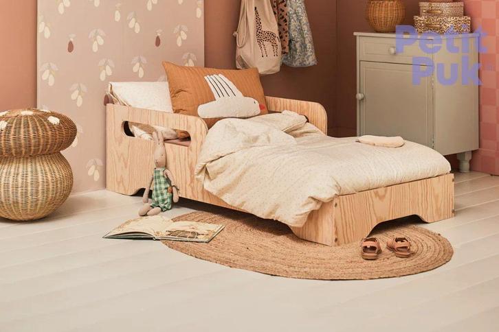 Petit puk montessori bed incl matras, Kinderen en Baby's, Kinderkamer | Bedden, Zo goed als nieuw, 140 tot 160 cm, 70 tot 85 cm