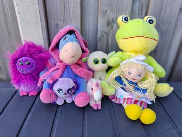 Leuke knuffels beschikbaar voor biedingen