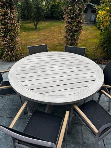 Mooie Ronde tuintafel 160 cm! Massief, zware kwaliteit beschikbaar voor biedingen
