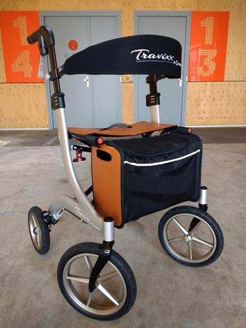Travixx Traveller Medium rollator incl Servicebeurt ZGAN. beschikbaar voor biedingen