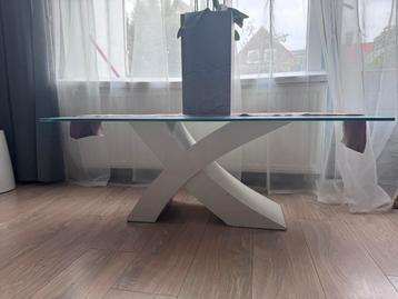 Stijlvolle Salon Tafel beschikbaar voor biedingen