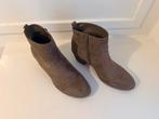 Beige enkellaarsjes maat 42 - Nieuwegein, Ophalen, Gedragen, Beige, Lage of Enkellaarzen