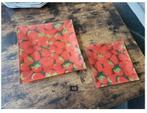 2 aardbeien bordjes h, Onbekend, Ophalen of Verzenden, Glas, Zo goed als nieuw