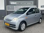 Daihatsu Cuore 1.0-12V 100th Anniversary I ZUINIG I TREKHAAK, Stof, 4 stoelen, Metallic lak, Origineel Nederlands