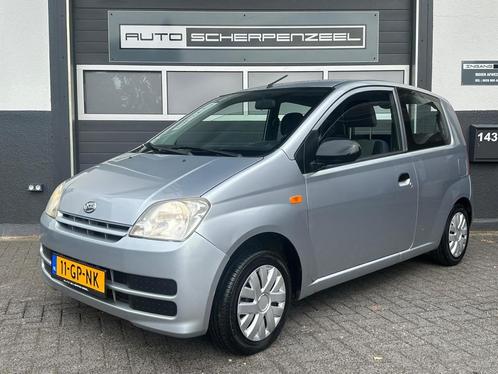 Daihatsu Cuore 1.0-12V 100th Anniversary I ZUINIG I TREKHAAK, Auto's, Daihatsu, Bedrijf, Te koop, Cuore, ABS, Airbags, Metallic lak