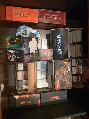 Magic kaarten verzameling met rares en mythics beschikbaar voor biedingen