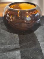 Vintage bruine glazen vaas gesigneerd., Antiek en Kunst, Antiek | Glas en Kristal, Ophalen of Verzenden