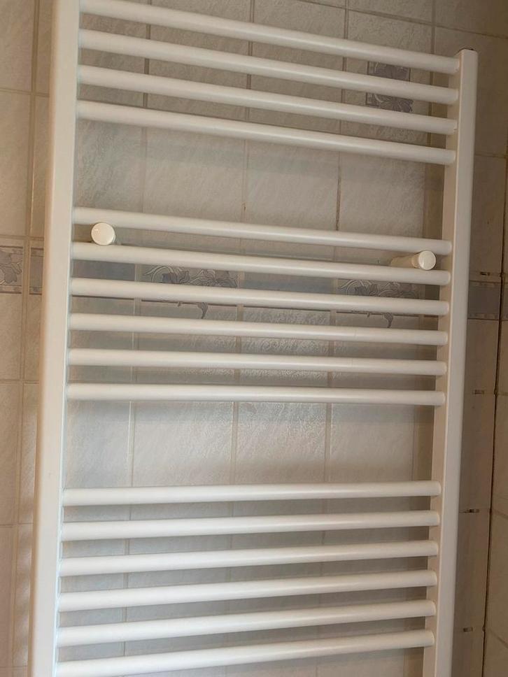 Diverse radiatoren woonhuis en badkamer, Doe-het-zelf en Verbouw, Verwarming en Radiatoren, Gebruikt, Radiator, 30 tot 80 cm, Ophalen